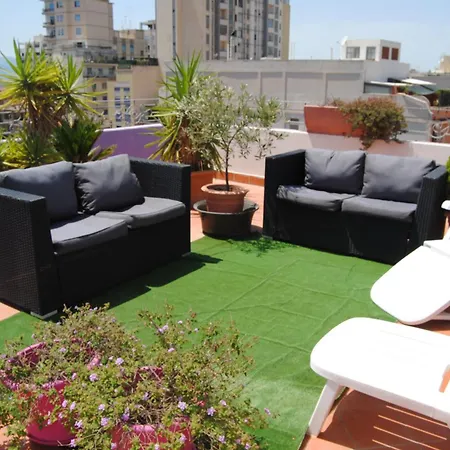 Rooftop Centre With Garage