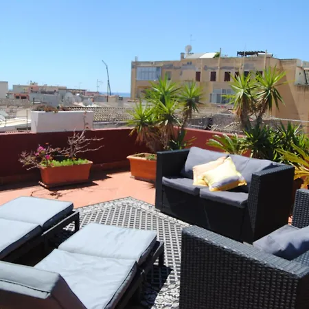 Rooftop Centre With Garage Appartamento *